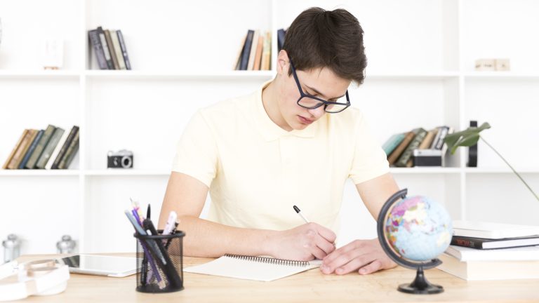 Come ottenere la traduzione giurata del diploma per studiare all'estero
